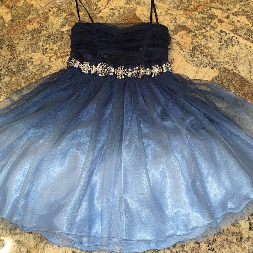 NWOT juniors 3/4  dress-extremely beautiful- pictures unable to show how